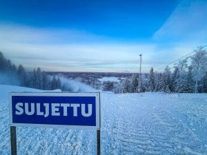 Kolmosrinne suljettu 13.1.2026 lumetuksessa